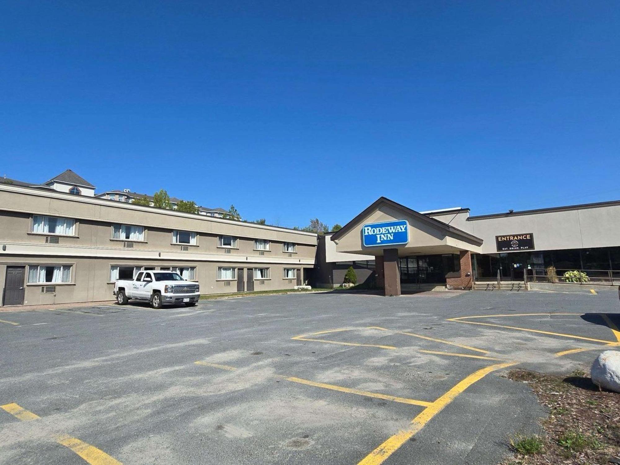 Rodeway Inn Sudbury Eksteriør bilde